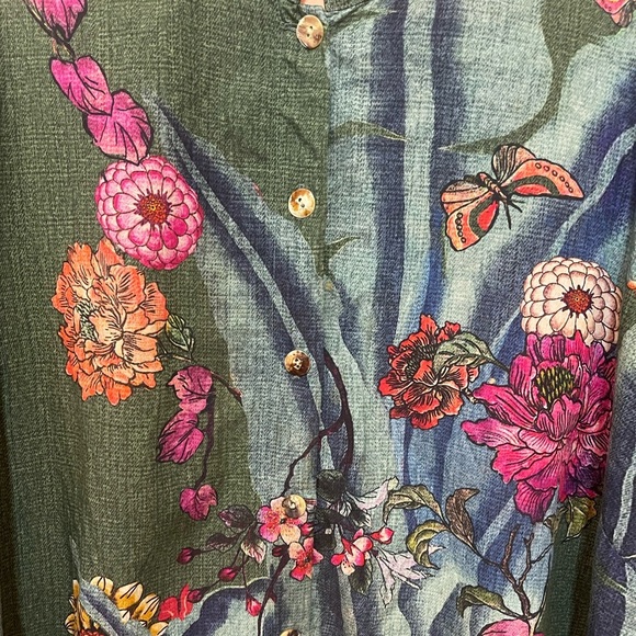 Citron butterfly flower button down blouse novelty print 1X split sleeve - Picture 9 of 10